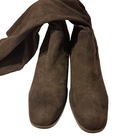 Kenneth Cole Reaction Dark Heeled Boots - Picture 7 of 11